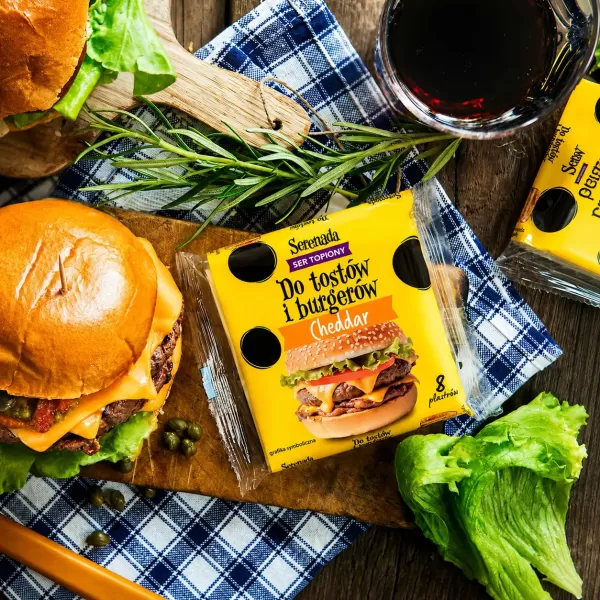 Плавлений сир Serenada Cheddar у слайсах 130г