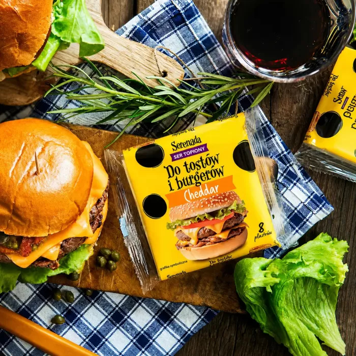 Плавлений сир Serenada Cheddar у слайсах 130г