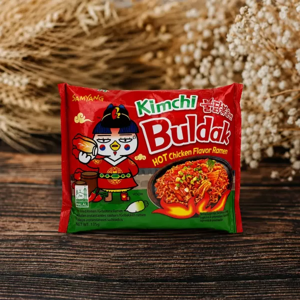 Гостра локшина Buldak Kimchi з курячим смаком Samyang 135г Гостра локшина Buldak Kimchi з курячим смаком Samyang 135г