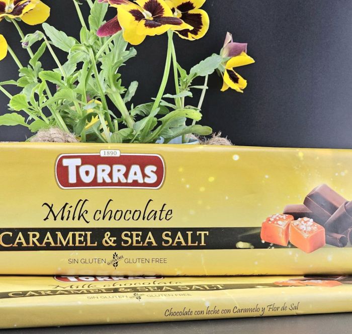 Шоколад молочний з карамеллю та морською сіллю Torras Caramel & Sea Salt