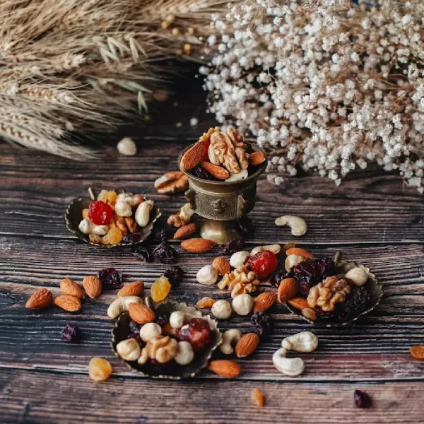 Мікс якісних горіхів та сухофруктів 500г